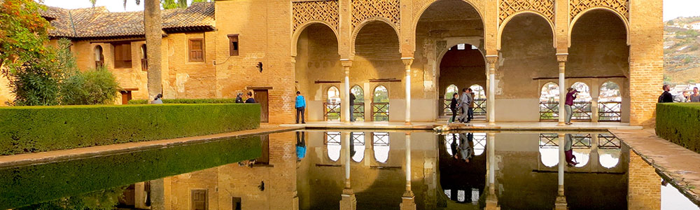 Palaces and Water in the Early Alhambra