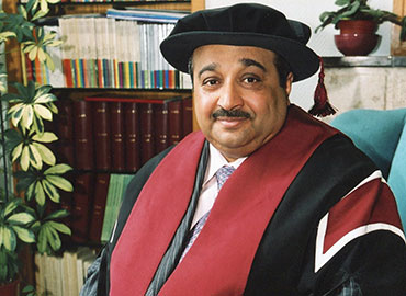Mohamed Bin Issa Al Jaber awarded Honorary Fellowship at SOAS, University of London